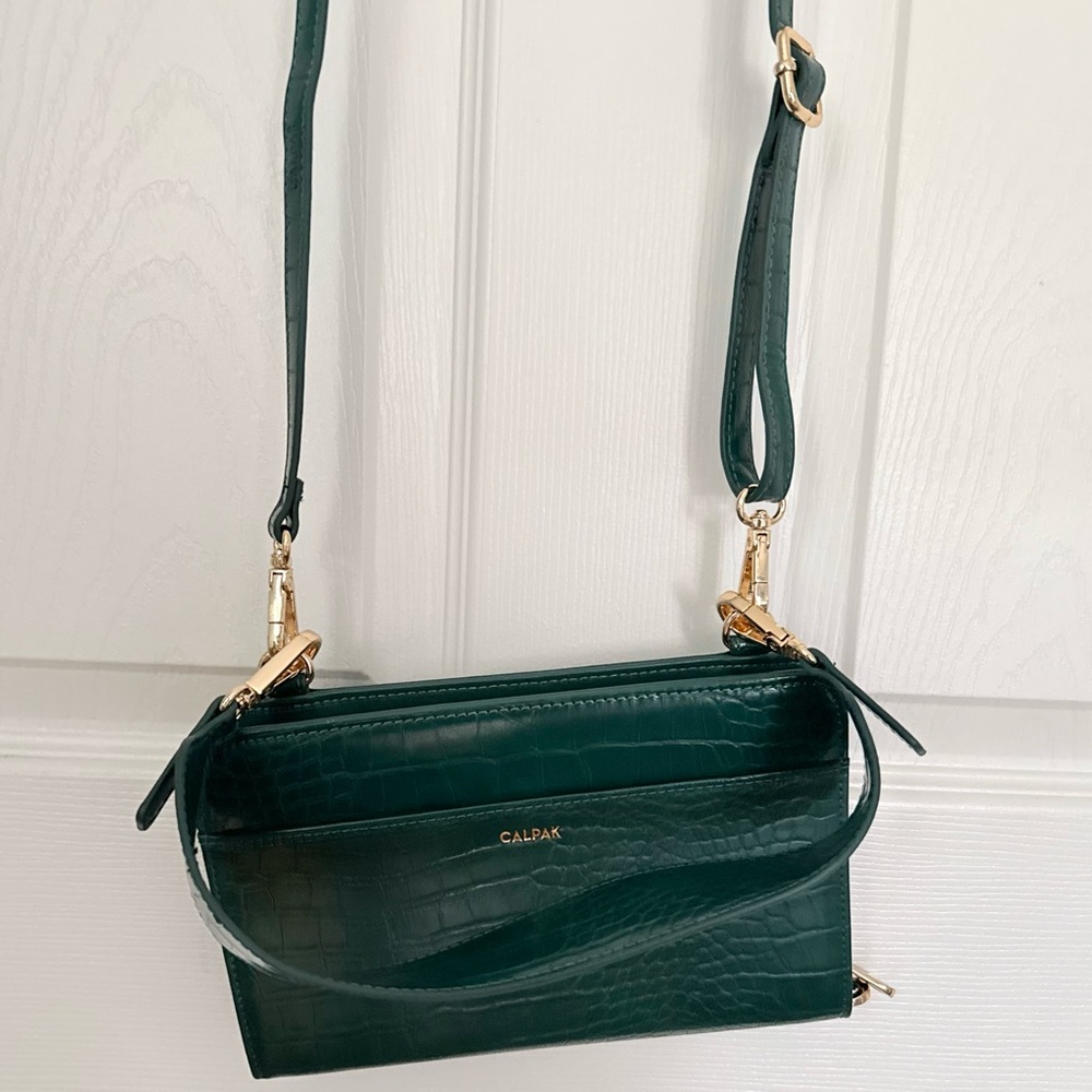 New Calpak Green Croc Pattern Wallet Purse - Picture 2 of 9
